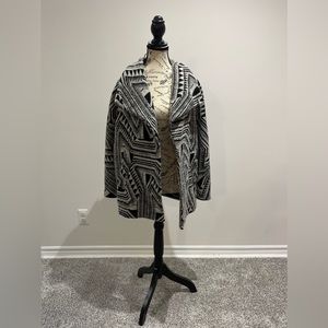 Zara woman oversized jacket. Open  fits large. Great condition rarely worn.